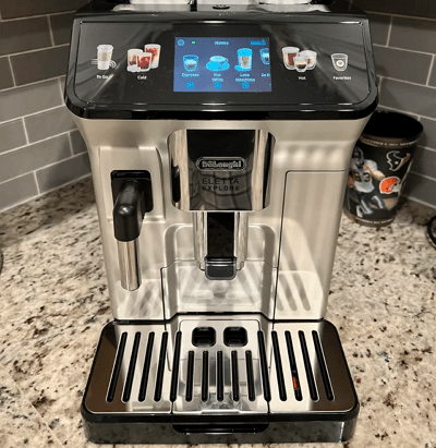 De'Longhi PrimaDonna Soul super-automatic espresso machine with 4.3 inch display and LatteCrema carafe.