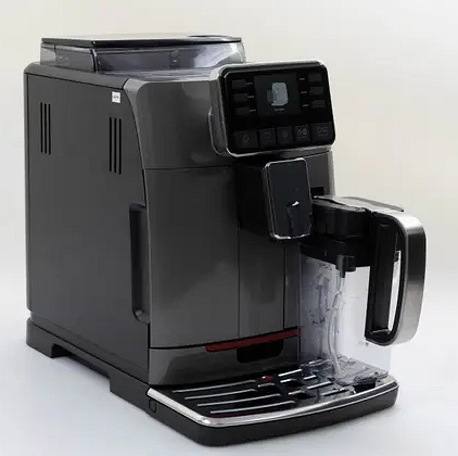 Gaggia Cadorna Prestige with integrated milk carafe, color TFT and ceramic flat-burr grinder.